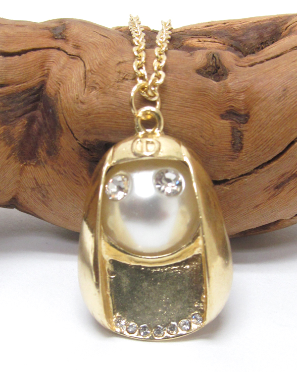 PEARL AND CRYSTAL ZODIAC PENDANT NECKLACE - LEO