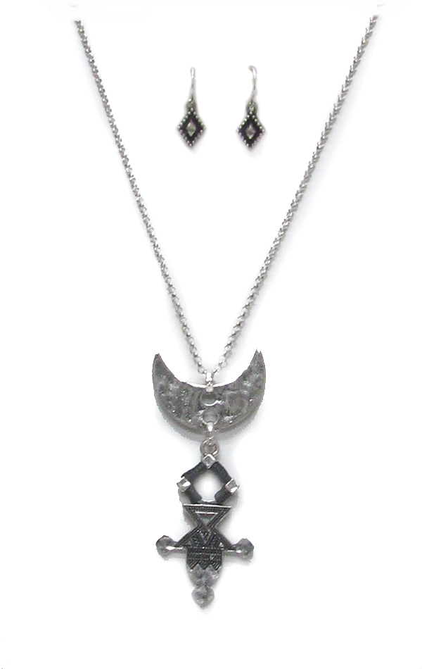 Vintage metal handmade style long necklace set 