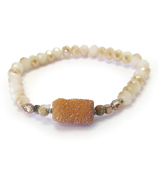 DRUZY AND FACET STONE STRETCH BRACELET