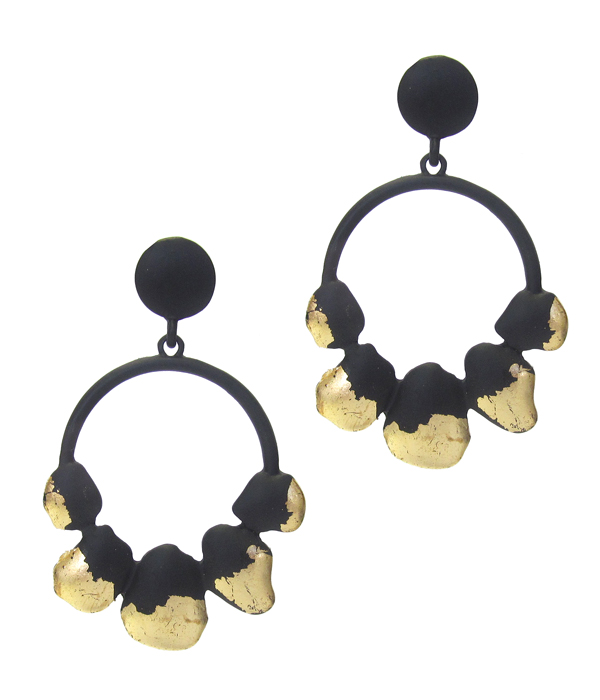 Gold flakes on black patina metal earring