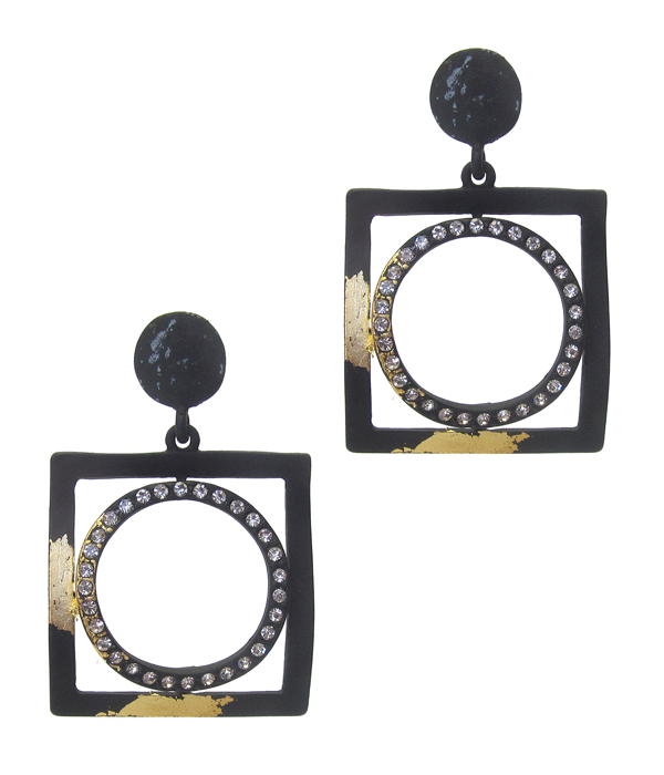Gold flakes on black patina metal earring - square