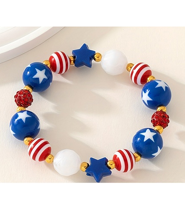 PATRIOTIC AMERICAN FLAG STRETCH BRACELET