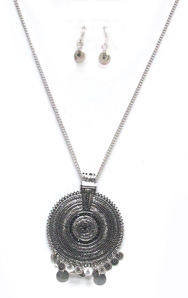 Vintage metal disk pendant long necklace set 