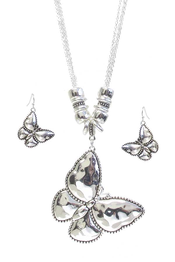 HAMMERED METAL PENDANT NECKLACE SET - BUTTERFLY