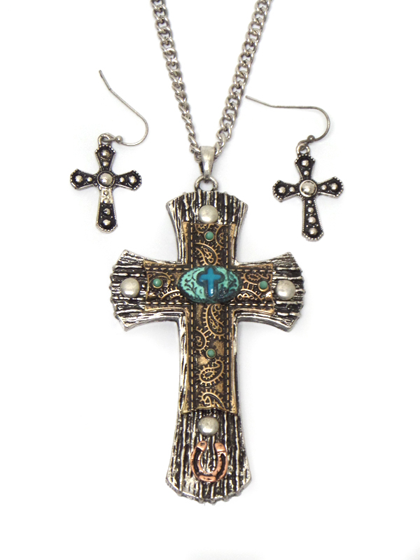 Paisley textured cross necklace set