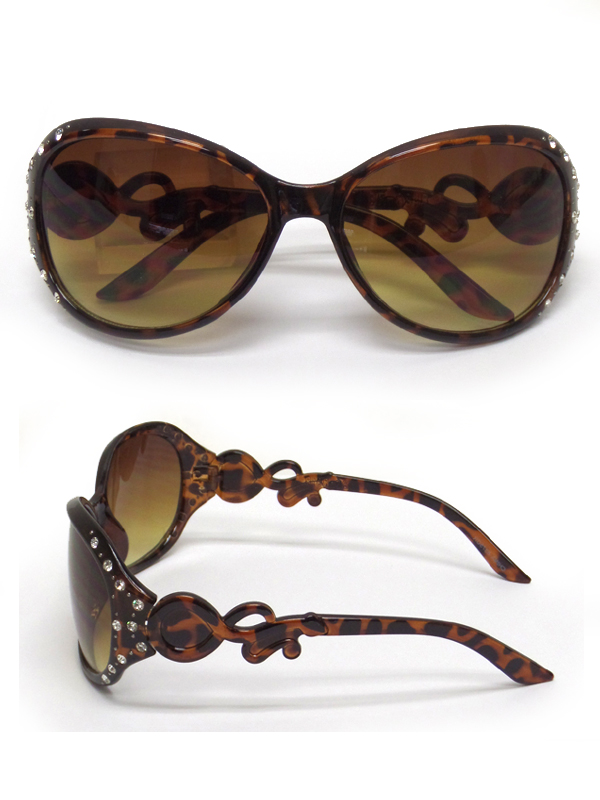 Crystal stud curved lense acrylic frame sunglasses=uv-protection