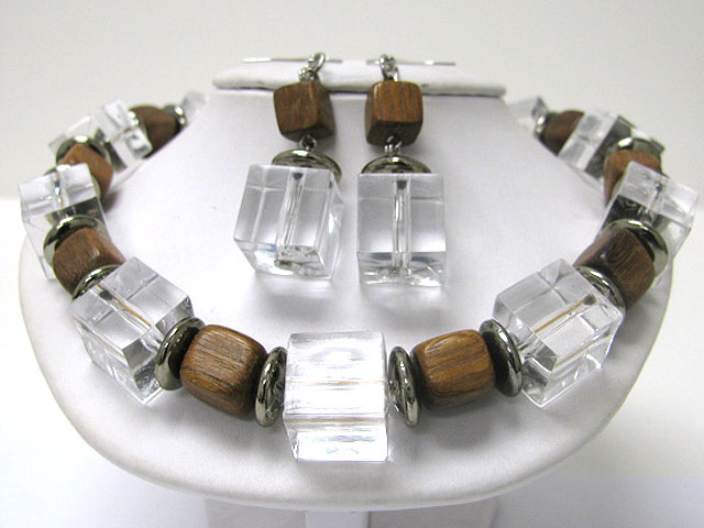 Acryl ice cube and wooden cube link necklace earring set