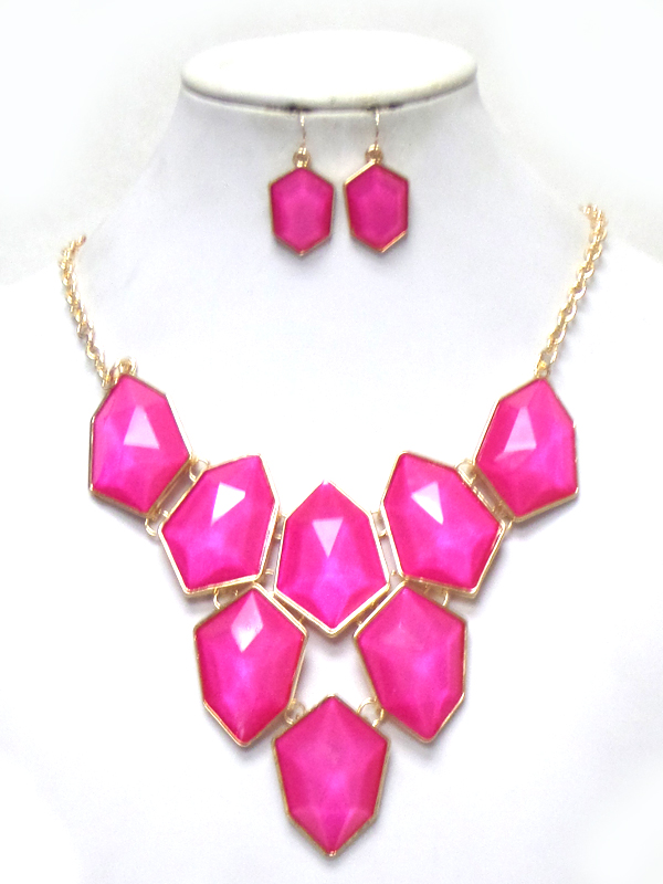 Chunky stone bib necklace set