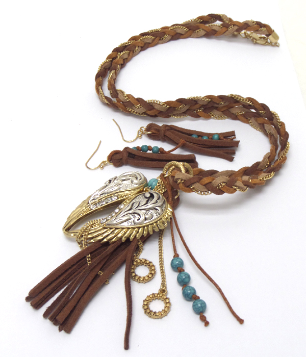 Wing charm suede necklace set 