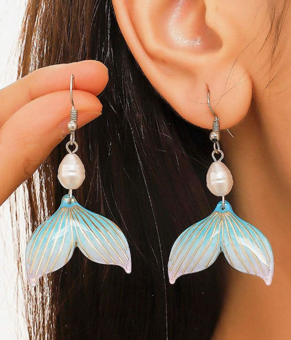 Sealife theme acrylic mermaid tail earring