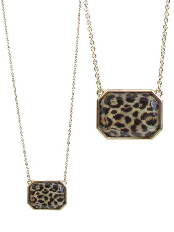 Facet pendant necklace - animal print