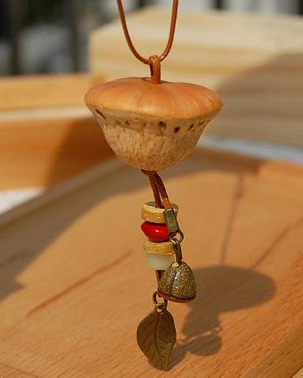 Handmade natural bodhi seed pendant necklace