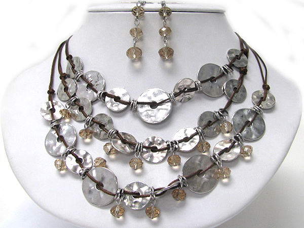 MULTI METAL DISK AND SYNTHTIC LEATHER CHAIN NECKLACE EARRING SET