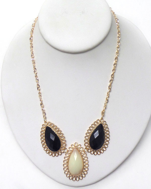 Triple teardrop stone link necklace