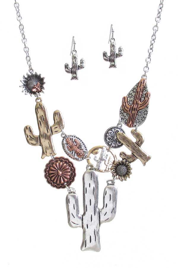 WESTERN THEME MULTI CHARM LINK CHUNKY STATEMENT NECKLACE SET - CACTUS