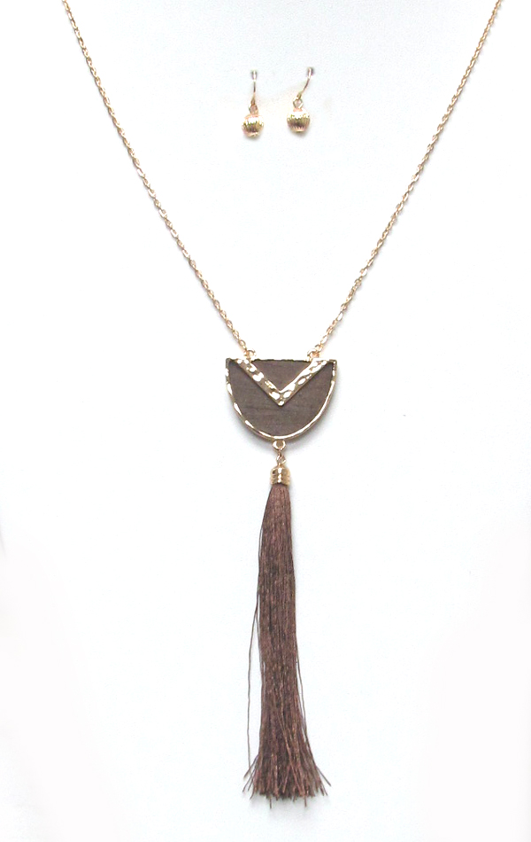 BOHO STYLE WOOD AND TASSEL DROP NECKLACE SET