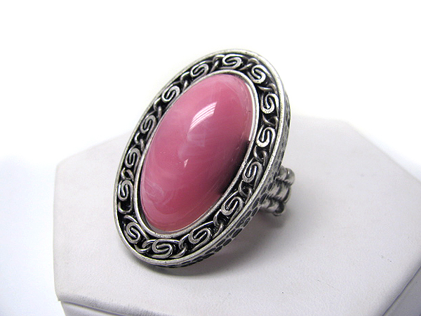Oval stone and metal deco stretch ring
