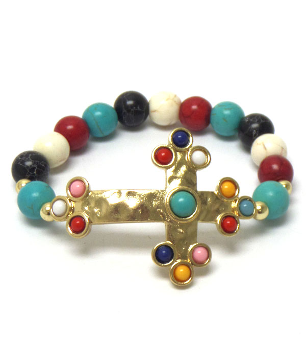 Natural stone accent hammered cross stretch bracelet