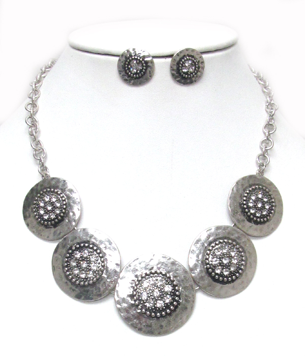 Crystal deco hammered metal disk link necklace set