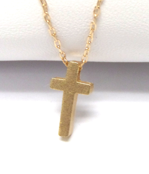 Metal cross necklace 