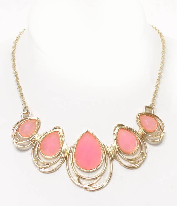 Terdrop with metal design necklace 