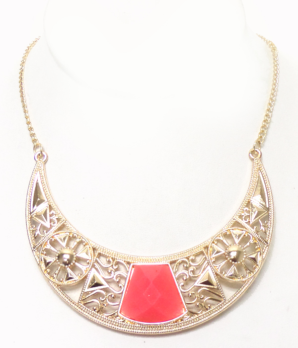 Bib style metal texture with stone center necklace 