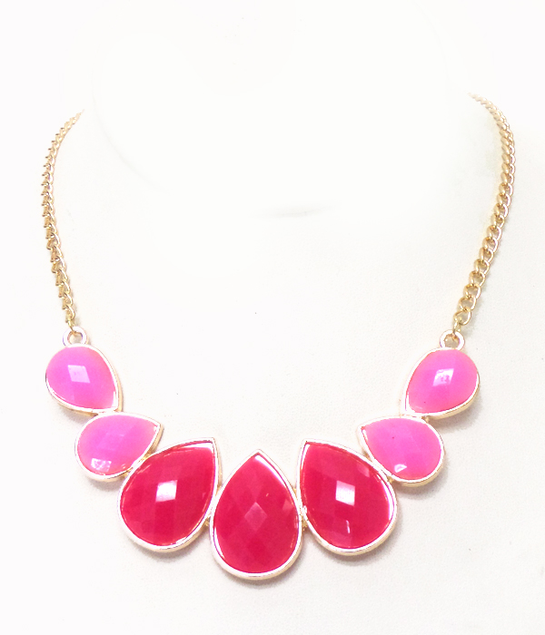 Linked multisize teardrop necklace 