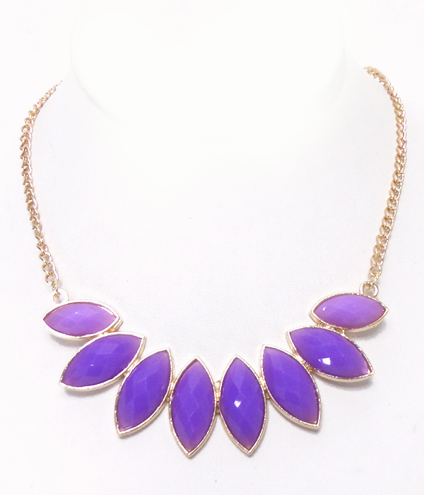 Leaf shape linked necklace 