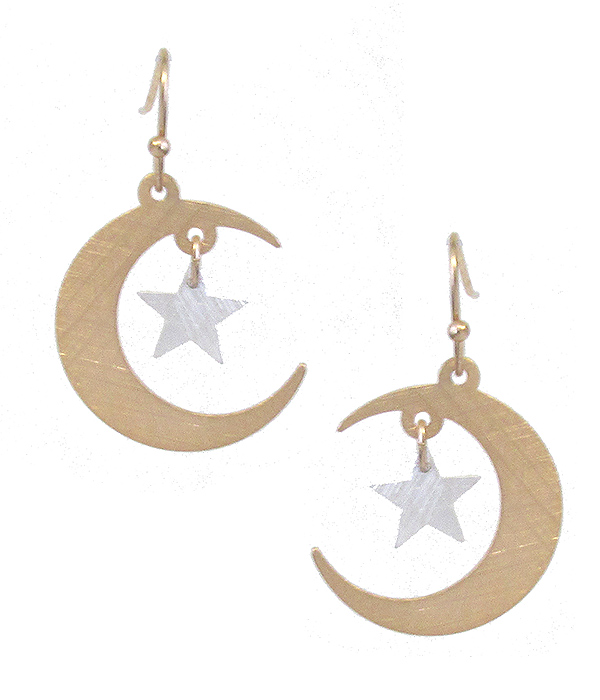 Scratch metal star and moon earring - brass metal