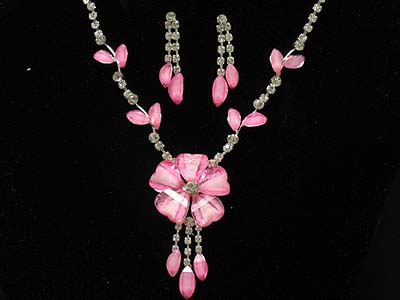 Rhinestone deco acrylic flower pattern and dangles necklace and earring set
