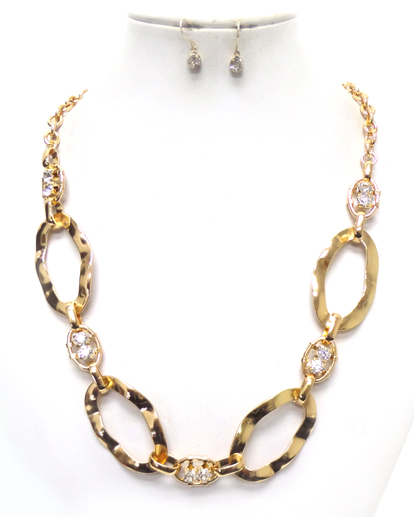Crystal and hammered oval ring link necklace set