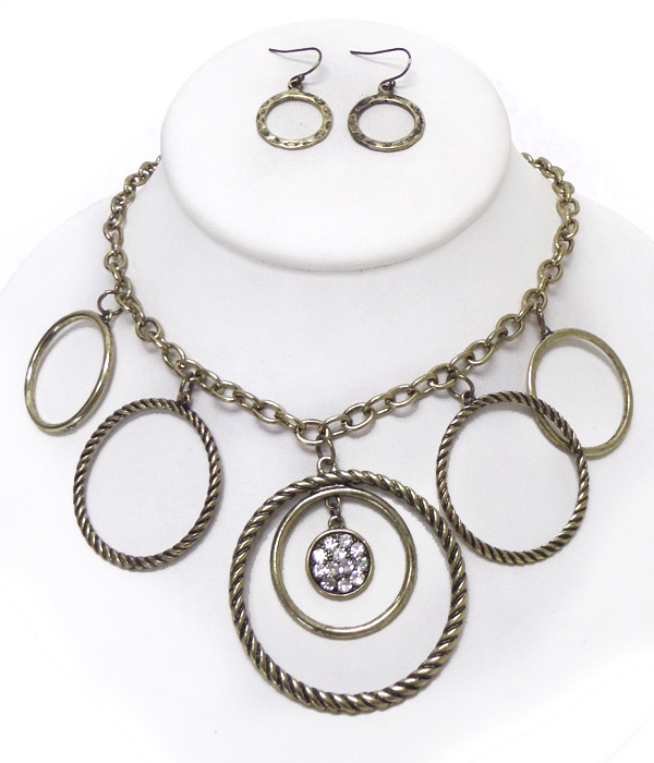 Multi metal hoop drop necklace set