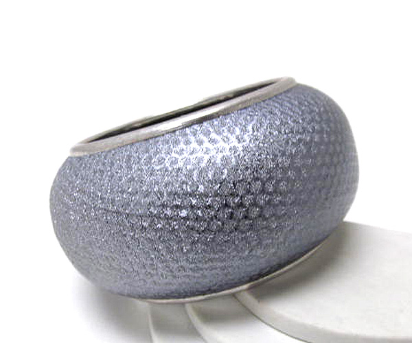 METALIC COATING SHINY FASHION BANGLE