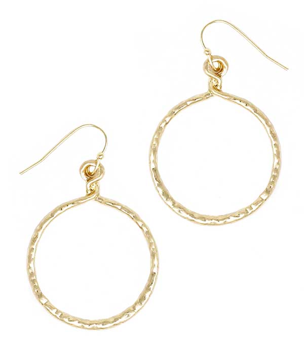 TEXTURED METAL HOOP DROP EARRING