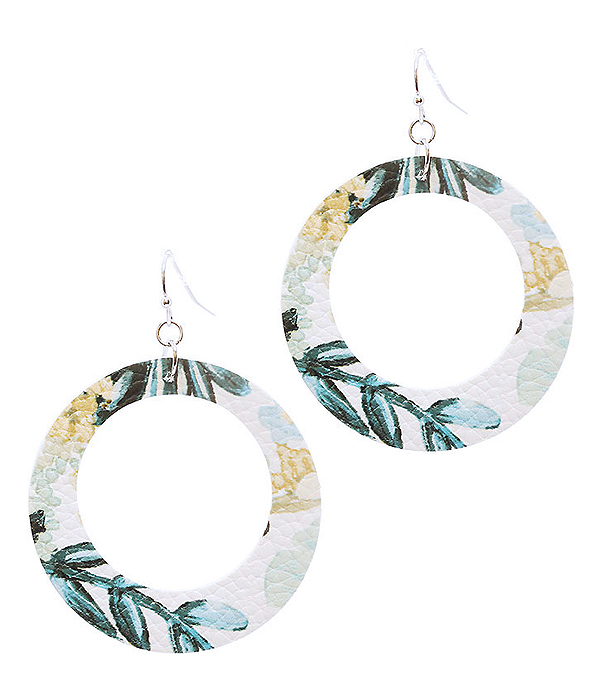 FAUX LEATHER FLOWER PRINT HOOP EARRING