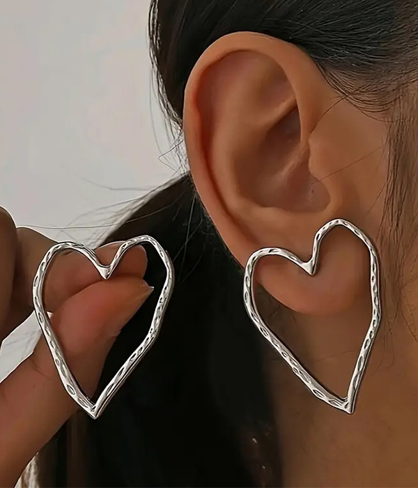 LARGE HEART EARRING