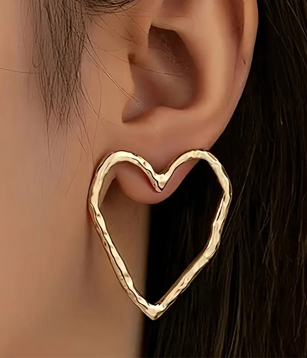 LARGE HEART EARRING