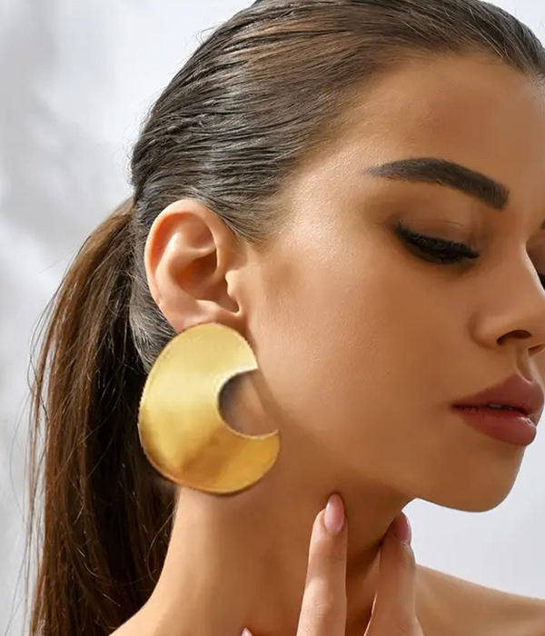 Geometric chunky earring