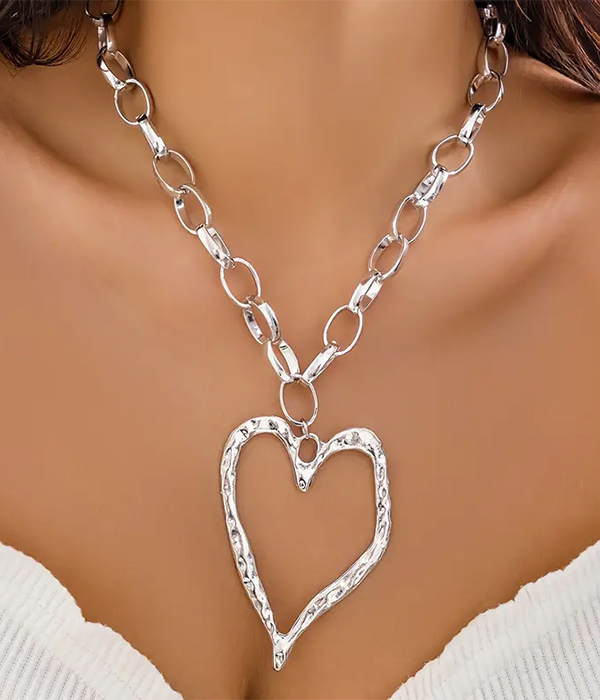 Large heart pendant necklace