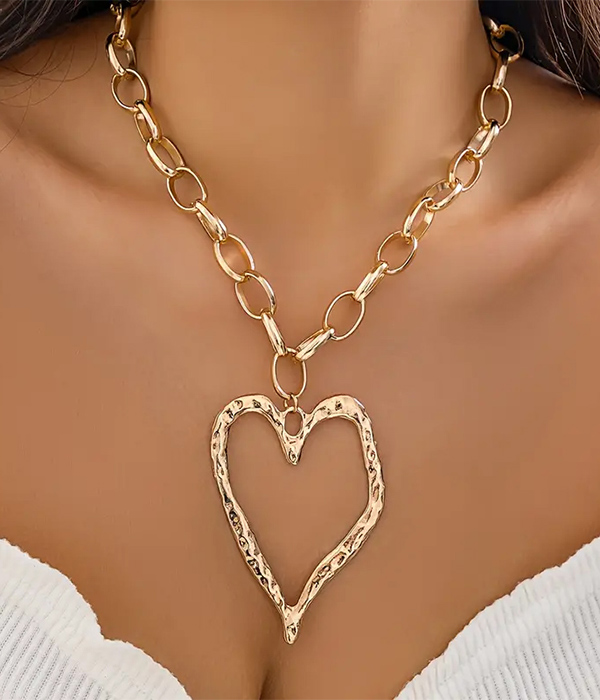 Large heart pendant necklace