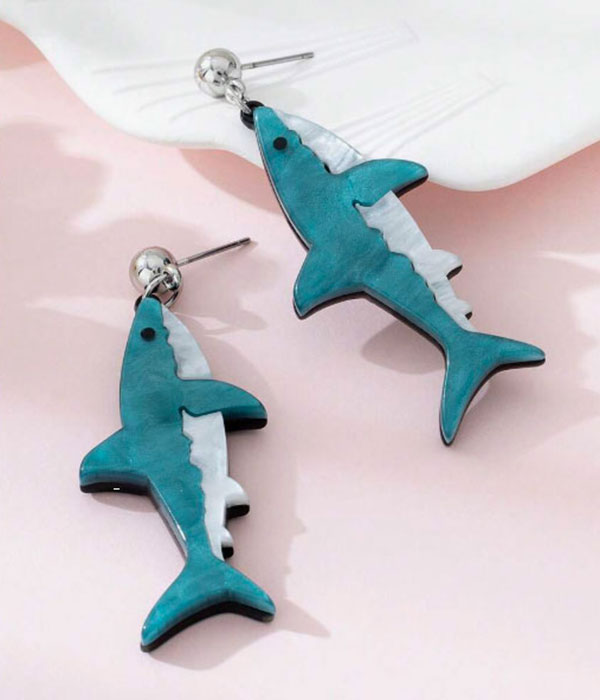 Sealife theme acrylic earring - shark