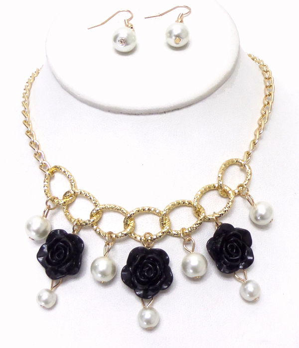 Roses drop with pearl metal chain necklace set