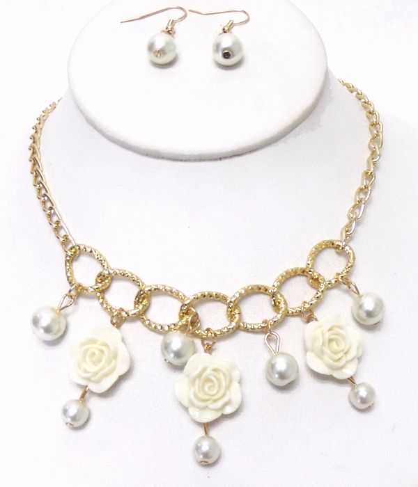 Roses drop with pearl metal chain necklace set
