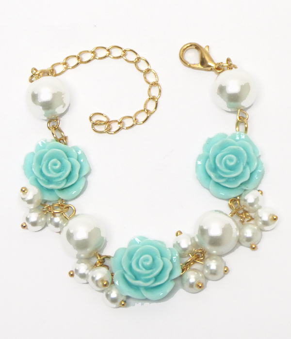 Roses with pearls bracelet