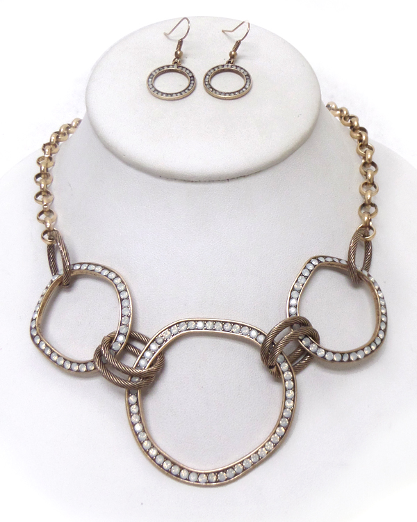 5 large cirlce links with crystal chain necklace set