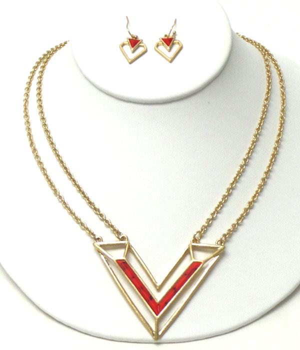 METAL FILIGREE CHEVRON PENDANT AND DOUBLE CHAIN NECKLACE EARRING SET