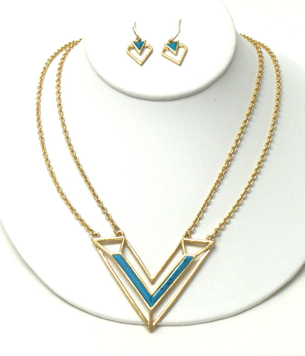 METAL FILIGREE CHEVRON PENDANT AND DOUBLE CHAIN NECKLACE EARRING SET
