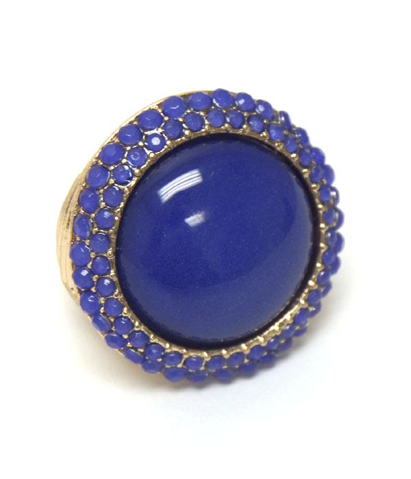 Puffy button center and crystal edge round stretch ring