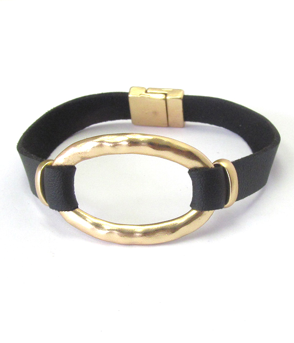Hammered metal oval ring and leather band magnetic bracelet