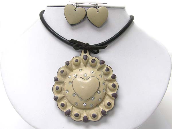 Crystal stud colored formica round pendant cord necklace set